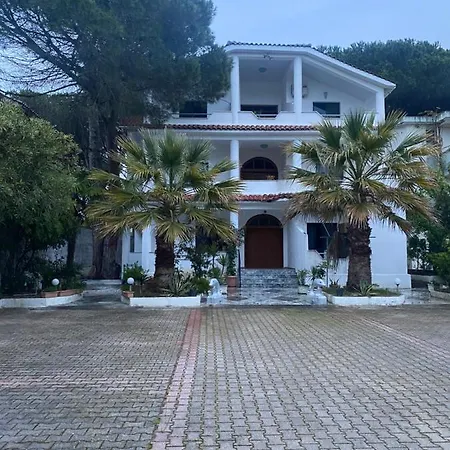 Vila “beheluli” Golem Affittacamere *